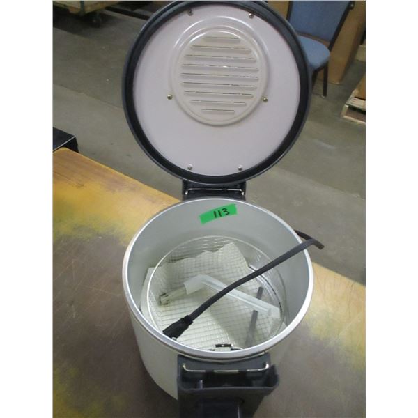 ESTATE:  TFAL DEEP FRYER
