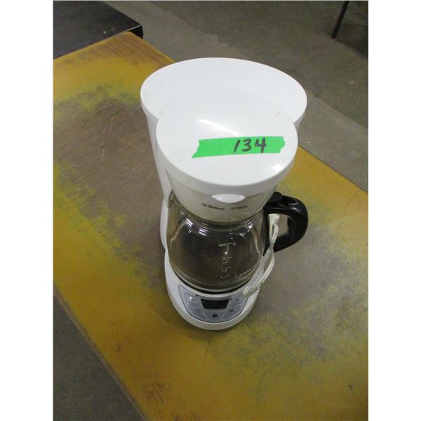 ESTATE:  BLACK & DECKER COFFEE MAKER