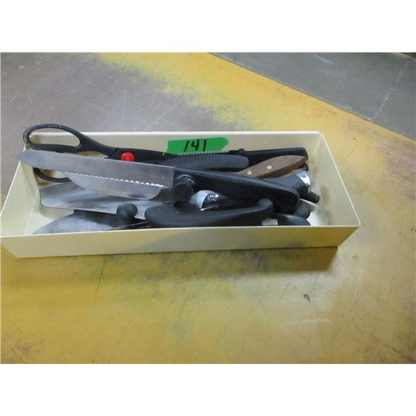 ESTATE:  SET OF CARVING KNIVES