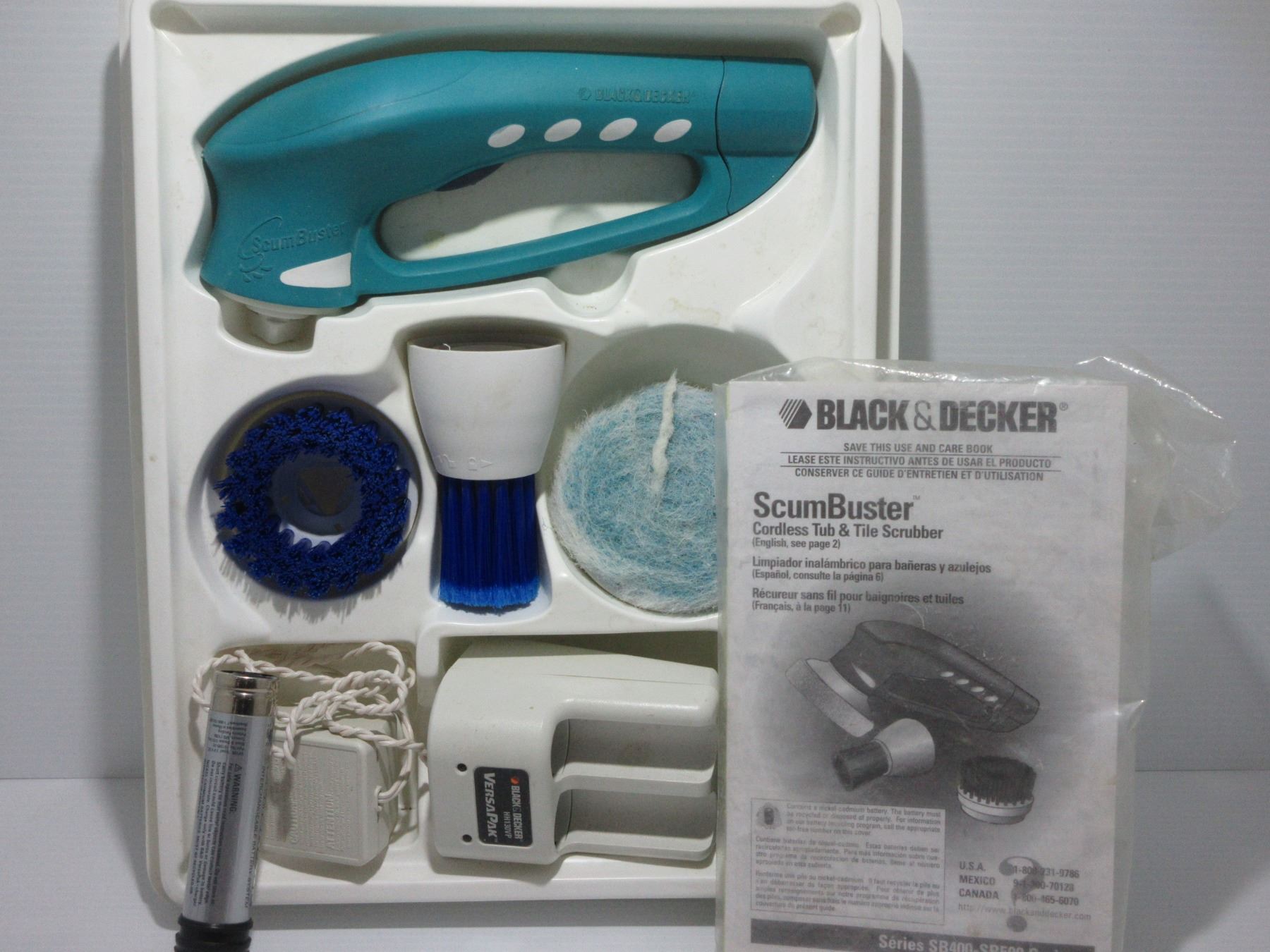 ESTATE: BLACK &amp; DECKER SCUM BUSTER TUB &amp; TILE SCRUBBER
