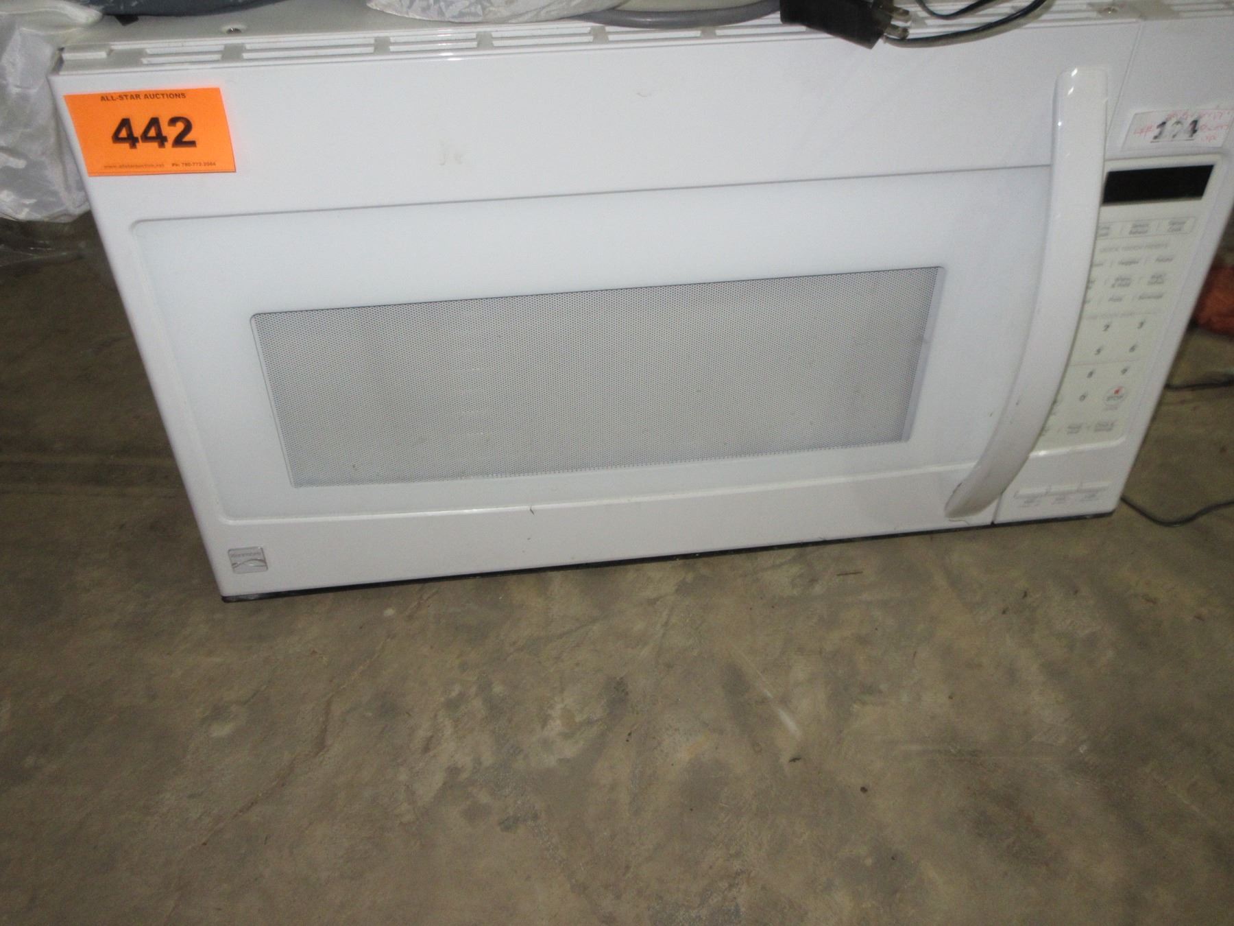 KENMORE UNDER COUNTER MICROWAVE (POWERS UP)