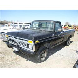 1977 FORD F-150 PICKUP 4X4 BLACK TAPE PLAYER