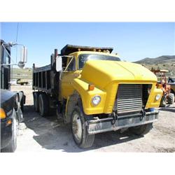 1979 INTERNATIONAL DUMP TRUCK YELLOW VIN#