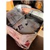 Image 8 : Pallet #500 - Target Colchas y Cubre Camas