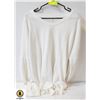 Image 1 : WHITE BELL SLEEEVE TOP SIZE XXL NEW