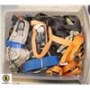 Image 1 : TUB FULL OF RATCHET STRAPS AND TIE DOWNS