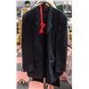 Image 1 : VINTAGE TUXEDO SUIT SIZE LARGE