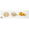 Image 1 : VINTAGE (3) BROOCHES CORO