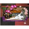 Image 2 : BOX OF VARIOUS HOME DECOR