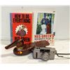 Image 1 : 2 RED GREEN BOOKS,VTG. CANON Z135