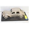 Image 1 : METAL CAR ON STAND & SAVINGS PIGGY BANK