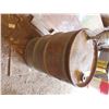 Image 4 : Vintage Imperial Oil barrel