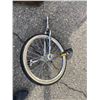 Image 1 : Unicycle missing seat