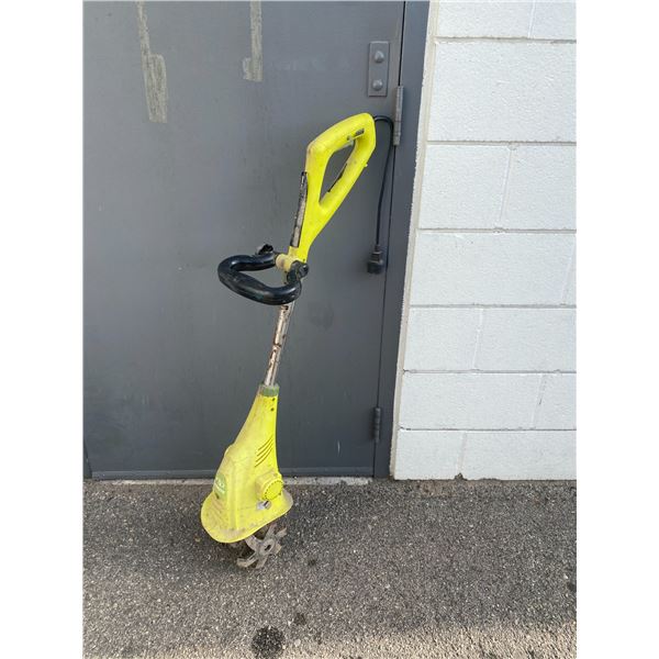 Electric yard tool