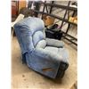 Image 1 : Rocker recliner