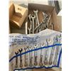 Image 1 : Assorted wrenches