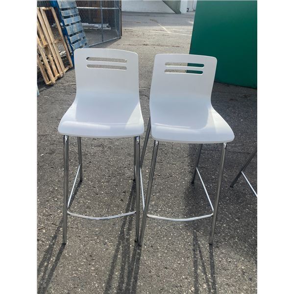 Pair stools 27.5 to seat