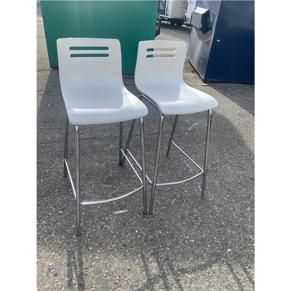 Pair stools 27.5 to seat