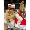 Image 1 : Christmas decor and hats