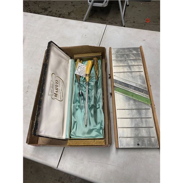 Cabbage cutter and carving set