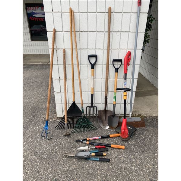 Yard and garden tools