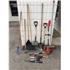 Image 1 : Yard and garden tools