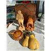 Image 1 : Basket, wood items and pears