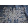 Image 2 : HAND STITCHED HAWAIIAN QUILT, BLUE & WHITE PINEAPPLE MOTIF (65" X 81")