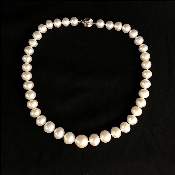 Rosy White South Sea Pearl Strand