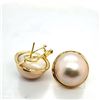 Image 3 : Classic Mabe' Pearl Earrings
