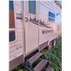 Image 10 : 2005 26FT WILDWOOD BUMPER PULL TRAILER. SINGLE SLIDE OUT, FRIDGE. 3 BURNER STOVE/ OVEN, FRONT BEDROO