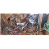 Image 2 : MONGOOSE 21 SPD LADIES MOUNTAIN BIKE WITH HELMET AND AIR PUMP