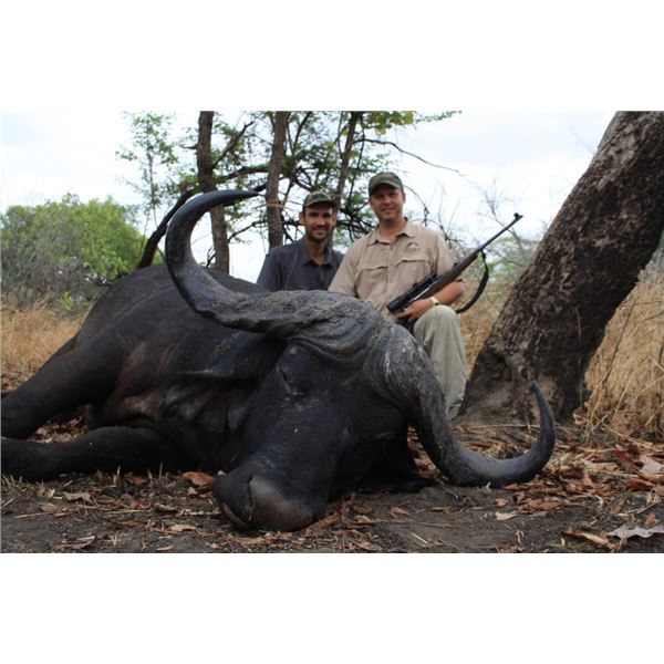 7-Day South Africa Giraffe and Cape Buffalo (30%) for 1 Hunter7-Day South Africa Giraffe and Cape Bu
