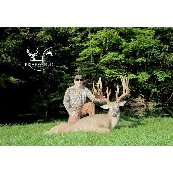 3-day/4-night Ohio Hunt for 2 Northeastern Whitetail Deer for 2 Hunters