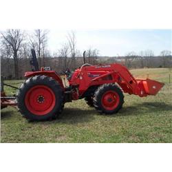 KUBOTA M9000 M.F.D. TRACTOR