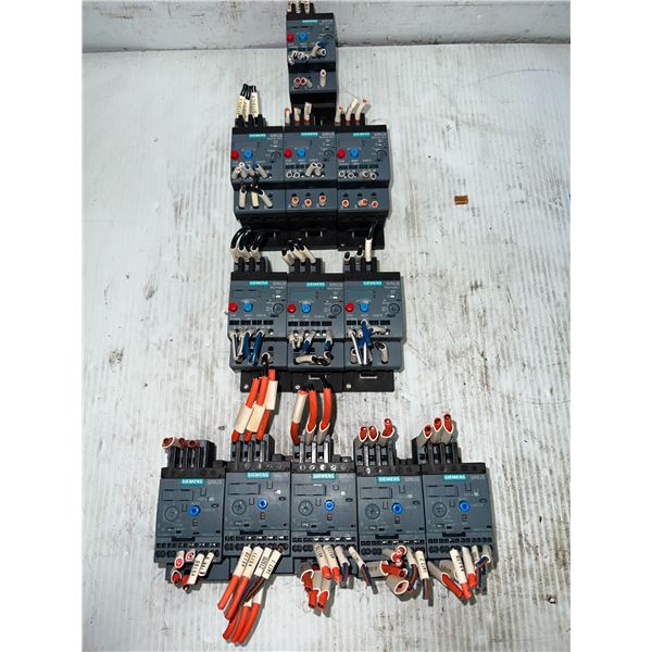 Lot of (12) Siemens Contactors (see pictures)