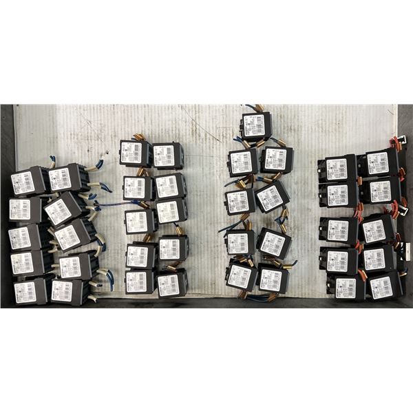 Lot of Assorted Siemens Contactors as Pictured