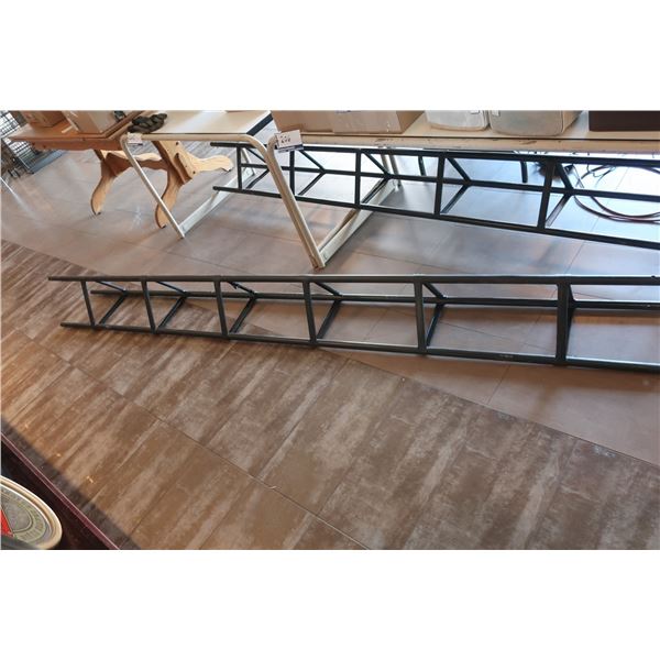 SUPPORT EN MÉTAL POUR LUMIÈRES 120"x12"
