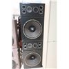 Image 1 : LOT DE 2 HAUT-PARLEURS AUDIO SPHÈRE 21"x15"x33"