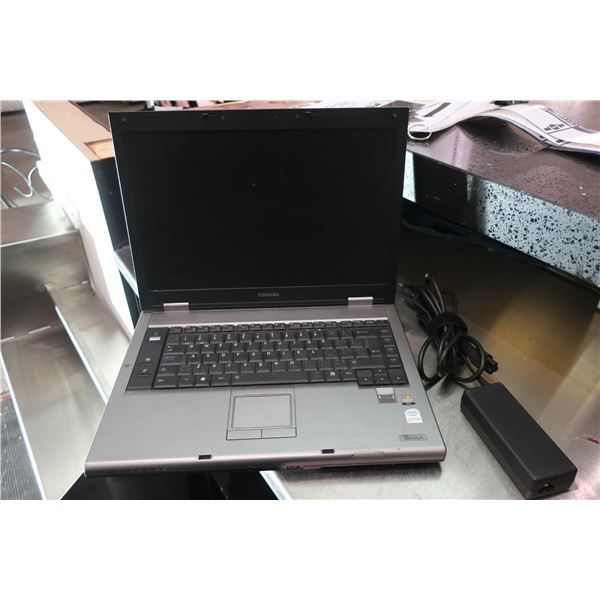 LAPTOP TOSHIBA