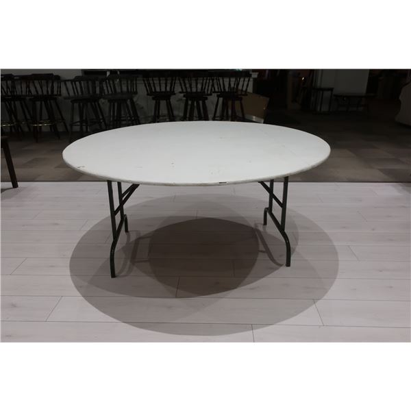 TABLE RONDE PLIANTE 5'