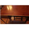 Image 2 : TABLE (24"x24"x44") AVEC 4 BANCS
