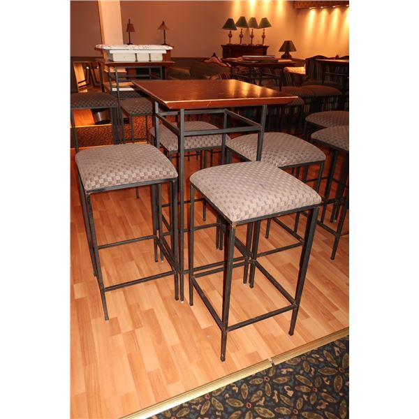 TABLE (24"x24"x44") AVEC 4 BANCS