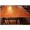 Image 2 : TABLE (24"x24"x44") AVEC 4 BANCS
