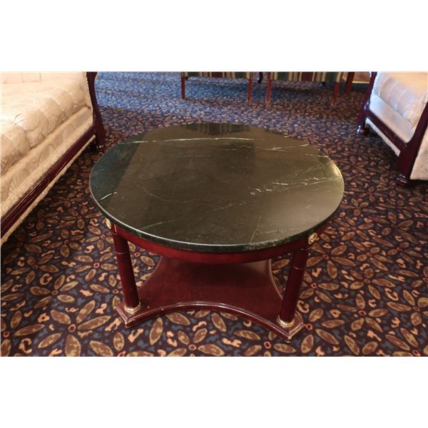 TABLE AVEC DESSU EN MABRE 29 d.x18 