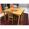 Image 1 : TABLE CUISINE HAUTE A/EXTENSION & 4 CHAISES
