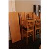 Image 3 : TABLE CUISINE HAUTE A/EXTENSION & 4 CHAISES