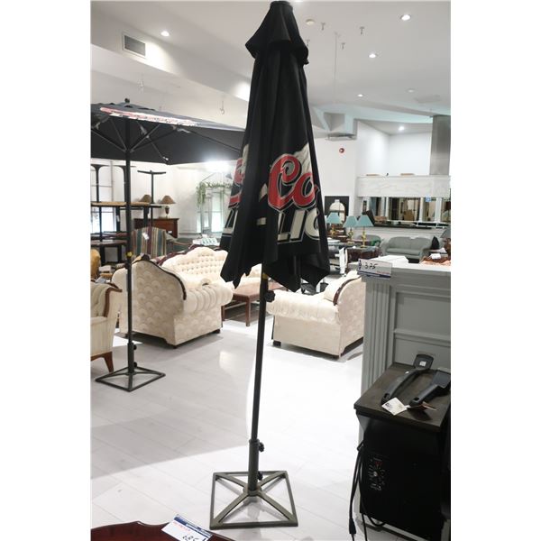 PARAPLUIE DE PATIO AVEC BASE COOR’S LIGHT
