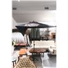 Image 2 : PARAPLUIE DE PATIO AVEC BASE (UN BRAS CASSÉ)