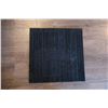 Image 1 : BTE DE 20 CARREAUX DE TAPIS 20"x20"